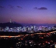 [포토친구] 겨울밤 서울 야경과 달 그림