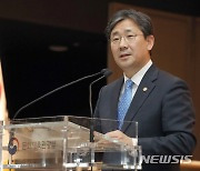 [신년사]박양우 문체부 장관 "범정부·범국민 문화 운동으로 행복과 희망 전할 것"
