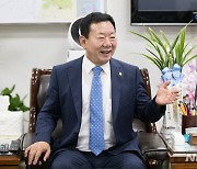 [신년사] 정길수 군산시의회 의장, 직면한 현실 '멈춤' 아닌 새로운 '도약'