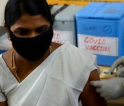인도, 아스트라제네카 백신 승인..첫 번째 백신 확보