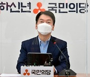 안철수·박형준, 서울·부산시장 후보 여론조사 선두..2위와 격차 커