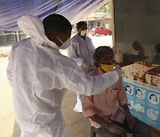 '13억 인구' 인도, 아스트라제네카 백신 사용 승인..세계 두 번째