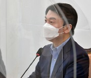 이낙연 "이명박·박근혜 사면 건의"..野 "선거에 이용하면 용납 못해"