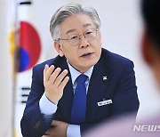 이재명 "촛불은 박근혜 탄핵만을 위해 켜지지 않았다"