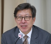 부산시장 선호도..박형준 26.5%·김영춘 13.2%·이언주 8.8%