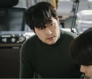 [스타탐구생활] '날아라 개천용' 정우성, 9년 만에 드라마.."벌써 재밌다"