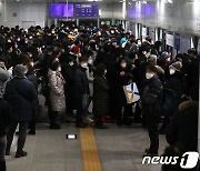 [속보]풍무-김포공항 방향 김포도시철도 또 멈춰..승객 40분째 대기중
