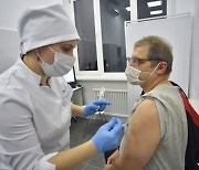 러시아 코로나 백신 일반인 접종 100만명 돌파