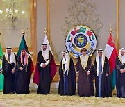 3년반 지속된 카타르 봉쇄 해제..카타르-UAE 불화 등 첩첩산중