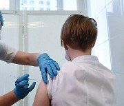 러시아, 자체 개발 코로나19 백신 접종 1백만 명 넘어