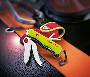 Victorinox Rescue Tool to deal with black ice encounters