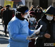 "코로나19 확산세 완만히 감소".. 환자 증감에 동요 말아야