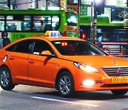 서울 택시 색깔 규제 폐지.. 5년 무사고면 개인택시 몬다