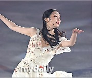 김연아 '힘들 땐 연아 백신' [한혁승의 포토어택]