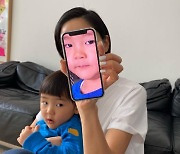 '40대' 김나영, 3살 아들 얼굴과 싱크로율 100%..30년을 뛰어넘는 '핵동안'