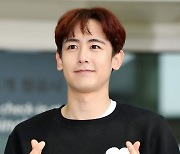 2PM 닉쿤, 中 웨이보 선정 '2020 인기 해외 스타' 1위 [공식]