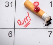 새해 목표는 금연..금단증상 극복하려면?