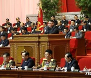 북한 김정은 "방역 안정적 형세 보장..보건 위기 이겨냈다"