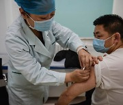 中백신도 '중국'했다?.."부작용만 73가지..세계 최고로 위험"