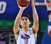 [KBL] '이윤기 깜짝 활약' 전자랜드, 삼성 꺾고 6위 탈환