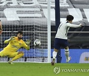'오른발 슛' 손흥민, 통산 150호골 폭발..토트넘 리그컵 결승행