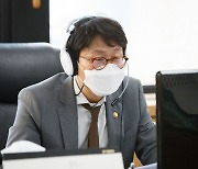 도규상 금융위 부위원장 "경직적 과태료·심사중단제도 개선"