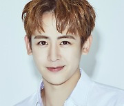 2PM 닉쿤, 中 웨이보 선정 '2020 인기 해외 스타' 1위..인기 굳건 [공식입장]