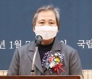"'다성' 초의선사 자취 어린 고문서들 차문화 연구에 바치고자"