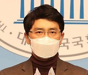 '성폭력 의혹' 국민의힘 김병욱 탈당.."결백 밝히고 돌아올 것"