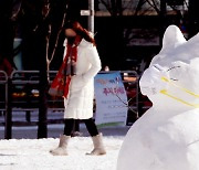 [포토] 마스크 쓴 눈사람