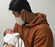 '스턴건' 김동현, 둘째 아이 출산 필수템 메디포스트 '제대혈 보관' 결정