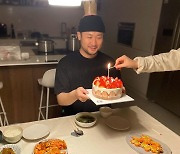 미쓰라, 에픽하이 컴백 앞둔 생일..권다현 준비한 생일상에 감동