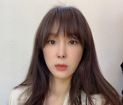 이지혜, 베이지 수트로 뽐낸 8등신 비율 '세련+도시美' 철철[SNS★컷]