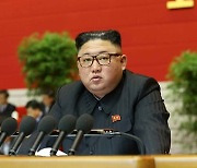 '자력 수호' 강조한 김정은.. "국방력 높은 수준으로 강화"