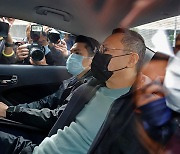 [속보] 홍콩 당국, 무더기 체포한 민주화 운동가들 7일 중 보석으로 석방할 듯