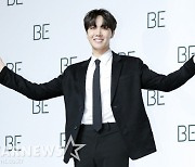 방탄소년단 제이홉, '광주 팬 메시지 조형물' 튀니지 라디오 집중조명