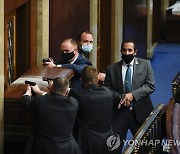 [속보] "미 연방 의사당 내 총격 부상자 사망"<NBC방송>