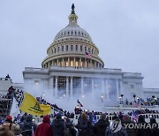 의회 난입에 경악한 공화인사들 선긋기.."미쳤다" "테러범들"