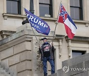 CORRECTION Electoral College Protests Mississippi