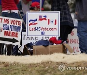 CORRECTION Electoral College Protests Mississippi