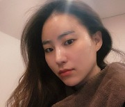 어반자카파 조현아, 턱선에 베이겠네 "관리하는 여자" [SNS★컷]