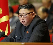 김정은 "국가방위력 강화"..대남·대미 메시지는 없었다