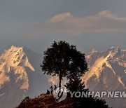 NEPAL WEATHER MOUNTAIN