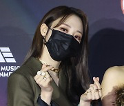 마마무 문별 '내 하트 소장각!'