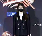 아이유 '하의실종 패션' [MK포토]