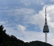 불 꺼진 엘리베이터서 1시간.. 남산타워 이용객 15명 구조