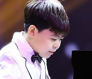 박지찬 '피아노 신동의 축하무대'[★포토]