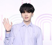 방탄소년단 슈가 "수술 두 달 만에 복귀, 하루빨리 나왔다"(골든디스크)