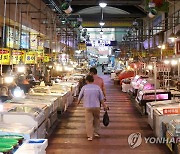 광주 양동시장서 상인간 전파 확인..상인·방문객 전수조사