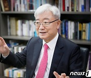 '한 끼 식사의 행복' 김석동 전 금융위원장